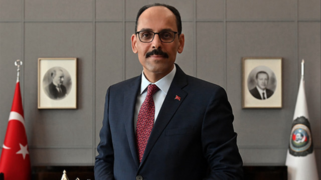 Yeni MİT Başkanı İbrahim Kalın'dan makam odasından ilk fotoğraf paylaşıldı. 
