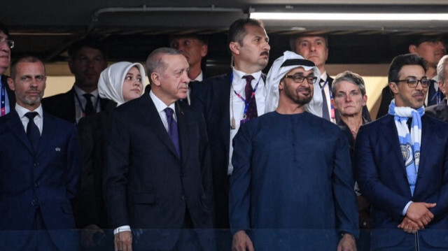 Le Président de la République de Türkiye, Recep Tayyip Erdoğan et le Président des Émirats arabes unis, Cheikh Mohammed ben Zayed Al Nahyane. Crédit photo: FRANCK FIFE / AFP