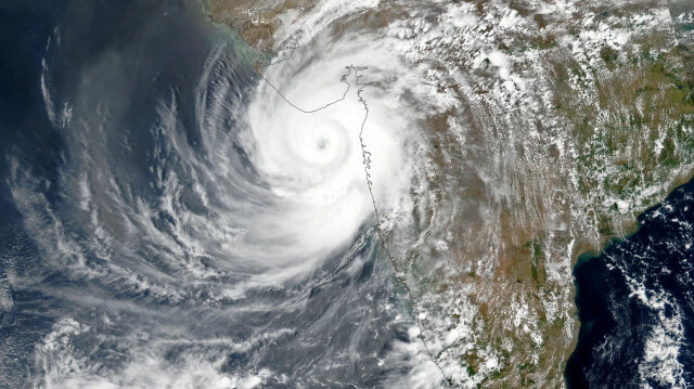 Authorities on high alert as Cyclone Biperjoy nears Pakistan, India