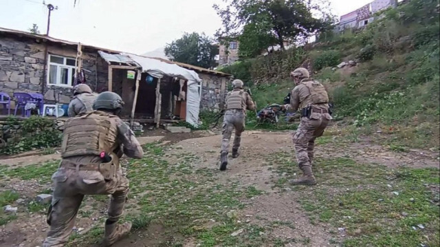 Les forces turques pendant une opération militaire à Sirnak dans le sud-est de la Türkiye. Crédit photo: AA