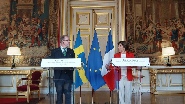 Le ministre des Affaires étrangères suédois, Tobias Billström et son homologue française, Catherine Colonna lors d'une conférence de presse à Paris, le 16 juin 2023. Crédit Photo: Ümit Dönmez / AGENCE ANADOLU