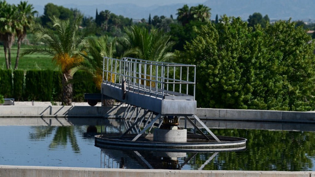 Une usine de recyclage des eaux usées, qui recycle l'eau pour l'agriculture en Espagne. Crédit photo: JOSE JORDAN / STR / AFP