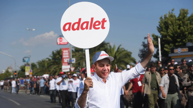 CHP'li Tanju Özcan, Kılıçdaroğlu'nu protesto etmek için Bolu'dan Ankara'ya yürüyecek.