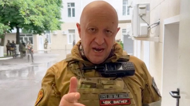 Evgeniy Prigozhin s'exprimant à l'intérieur du quartier général du district militaire du sud de la Russie, dans la ville de Rostov-sur-le-Don. Crédit Photo: Handout / TELEGRAM/ @concordgroup_official / AFP

