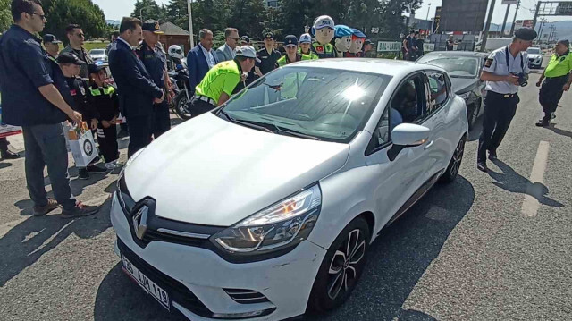 Bayram tatili boyunca her 10 kilometrede bir trafik ekibi görev yapacak