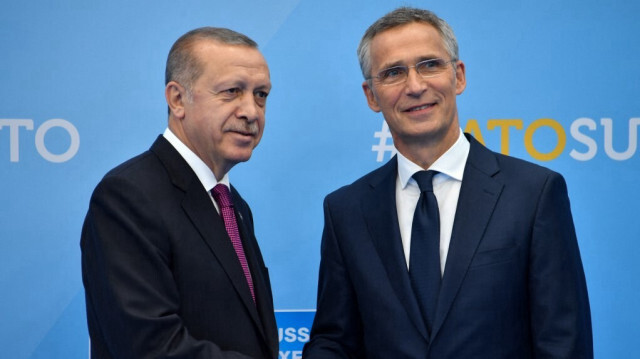 Le président de la république de Türkiye, Recep Tayyip Erdoğan (G) et le secrétaire général de l'OTAN, Jens Stoltenberg (D). Crédit photo: DENIS CHARLET / AFP
