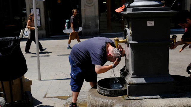 İspanya'da yazın ilk aşırı sıcak hava dalgası iki kişinin ölümüne neden oldu.