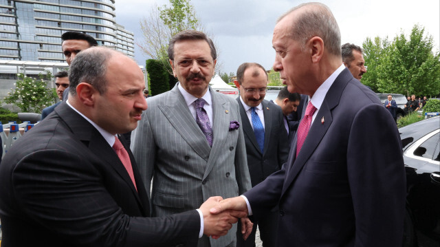 Sanayi ve Teknoloji Bakanı Mustafa Varank, Cumhurbaşkanı Recep Tayyip Erdoğan.