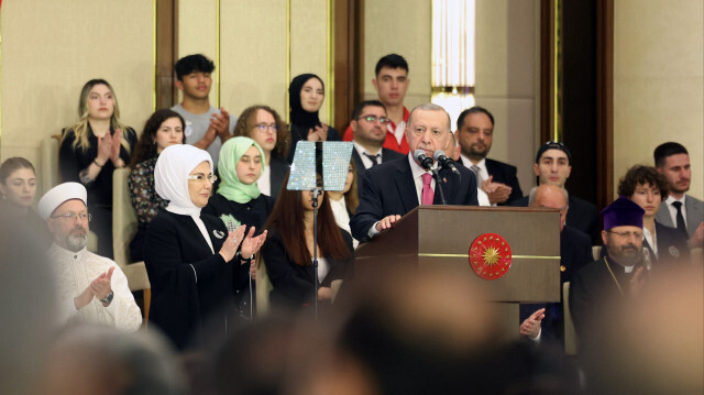 Yeniden Cumhurbaşkanı seçilen Recep Tayyip Erdoğan, için Cumhurbaşkanlığı Külliyesi'nde Göreve Başlama Töreni gerçekleştirildi. Erdoğan, törende konuşma yaptı.