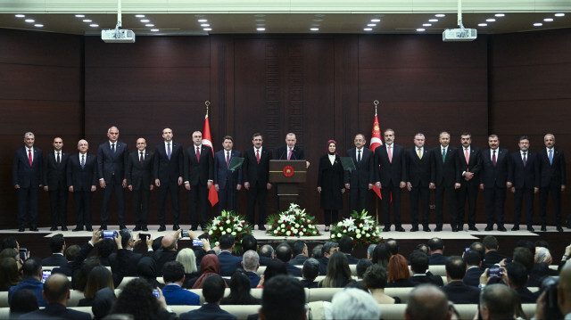 Cumhurbaşkanı Recep Tayyip Erdoğan Çankaya Köşkü’nde düzenlediği basın toplantısında yeni kabine üyelerini açıkladı.