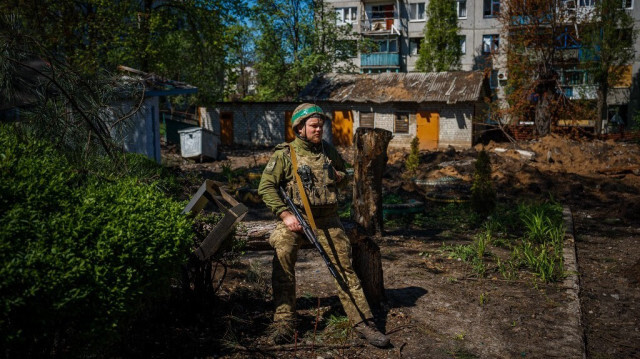 Un militaire ukrainien près de la ville de Bakhmut, dans la région de Donetsk en Ukraine. Crédit photo: DIMITAR DILKOFF / AFP
