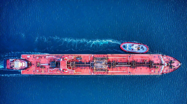 Kızıldeniz'deki petrol tankeri 14 gün içinde boşaltılacak.