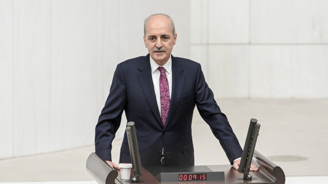 AK Parti İstanbul Milletvekili Numan Kurtulmuş 321 oyla yeni Meclis Başkanı seçildi.