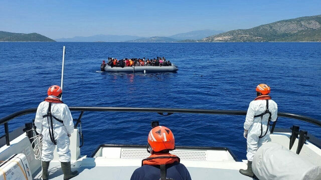 Kaçak göçmenler, işlemleri sonrası İl Göç İdaresi'ne teslim edilecek.