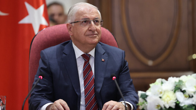 Millî Savunma Bakanı Yaşar Güler
