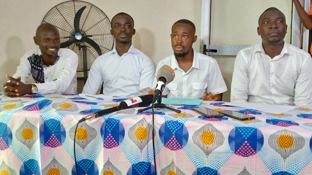 Assié Kouakou, candidat à la mairie de M'bahiakro, Traoré Issouf Olivier, candidat à la mairie de Anyama, Dabé Nogbo, porte-parole du collectif et candidat à la mairie de Divo et Fofana Maméry, candidat à la mairie de la commune de Port-Bouët. Crédit photo: Angèle Palé / Nouvelle Aube