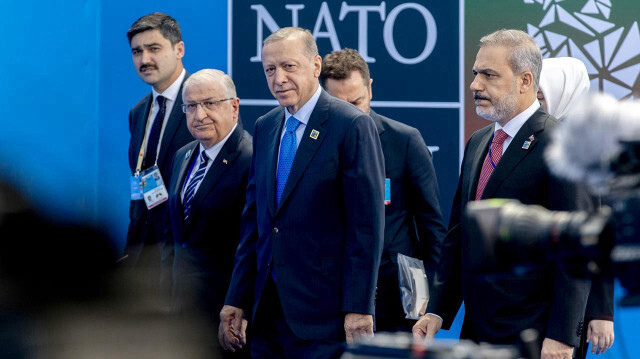 Cumhurbaşkanı Erdoğan'ın NATO'daki temasları sürüyor. 
