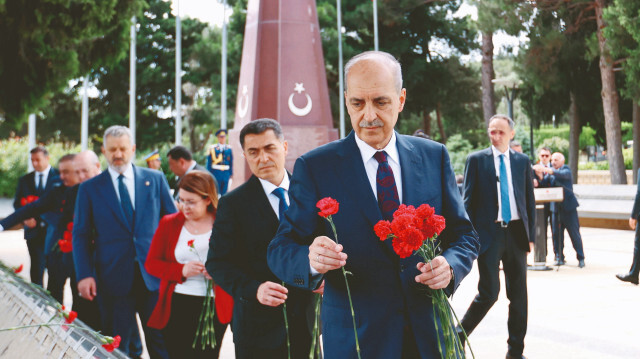 TBMM Başkanı Numan Kurtulmuş, Azerbaycan’da bulunan şehitlikleri ziyaret etti. 
