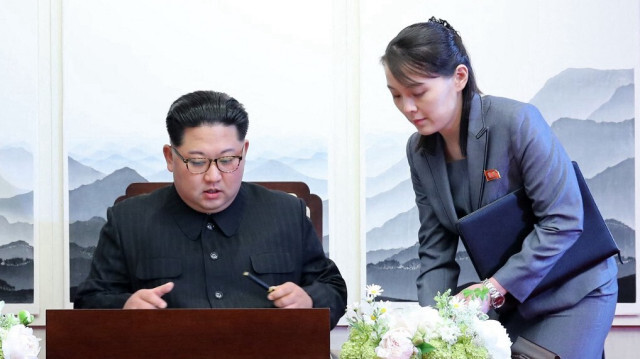 Le dirigeant nord-coréen, Kim Jong Un et sa sœur Kim Yo Jong. Crédit photo: Pool de presse du sommet coréen /archive / AFP