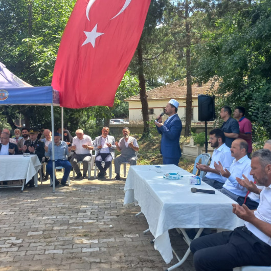 Kur'an-ı Kerim okundu dualar edildi: Samsun'daki 15 Temmuz şehitleri kabirleri başında anıldı