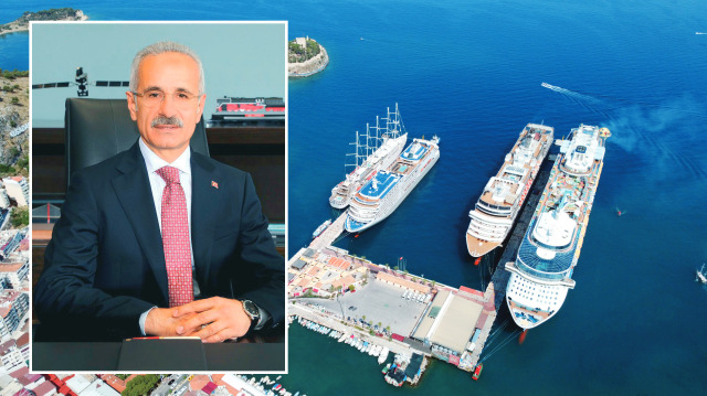 Ulaştırma ve Altyapı Bakanı Abdulkadir Uraloğlu, dünya turizminde yaşanan olumsuzluklara rağmen ülkemizin cazibe merkezi haline dönüştüğünü belirtti.