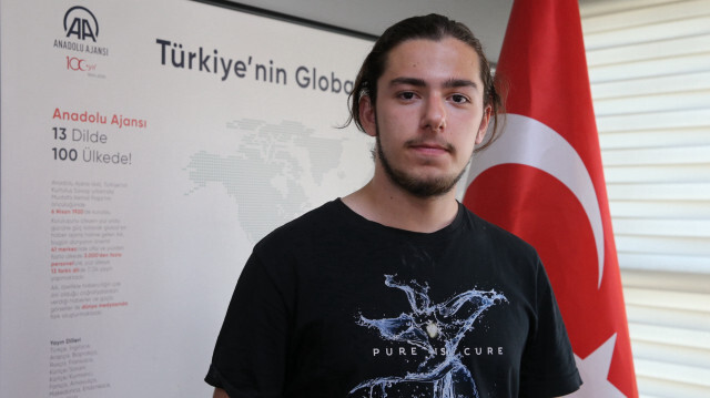 Mustafa Büyükkaplan Anadolu İmam Hatip Lisesi öğrencisi Hüseyin Furkan Erdem