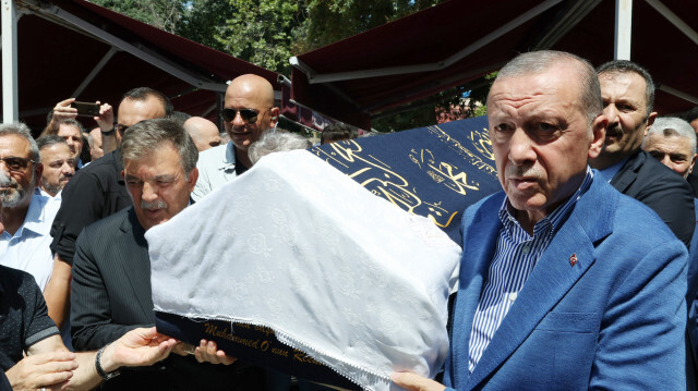Cumhurbaşkanı Erdoğan Hayati Yazıcı'nın annesinin cenaze törenine katıldı:  Bu evlatlar onun en önemli mirası