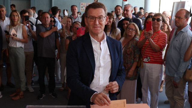 Le chef et candidat du parti conservateur, le Parti Populaire (PP) Alberto Núñez Feijóo votant lors des élections législatives espagnoles, à Madrid, le 23 juillet 2023. Crédit Photo: Pierre-Philippe MARCOU / AFP

