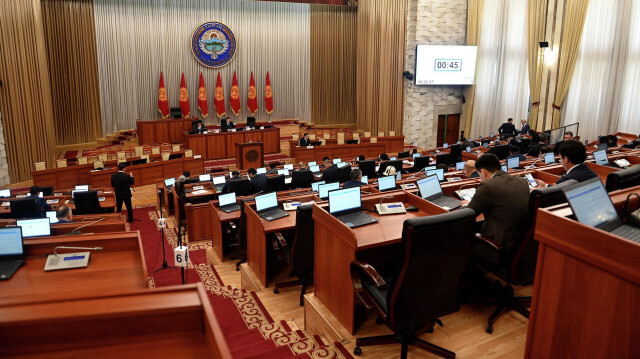 В парламенте Кыргызстана предлагают принять Кодекс депутатской этики
