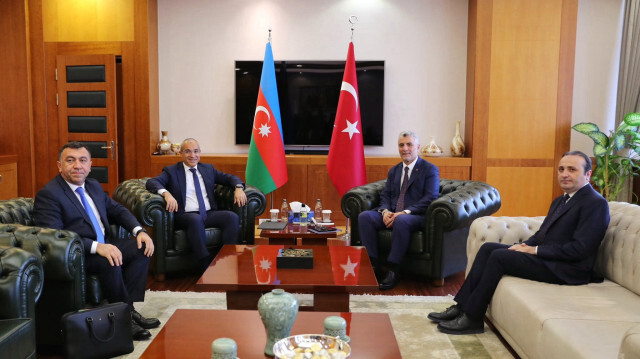 Ticaret Bakanı Ömer Bolat, Azerbaycan Ekonomi Bakanı Mikayıl Cabbarov.