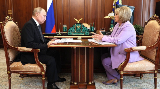 Rusya Devlet Başkanı Vladimir Putin, Merkez Seçim Komisyonu Başkanı (MSK) Ella Pamfilova ile görüştü.