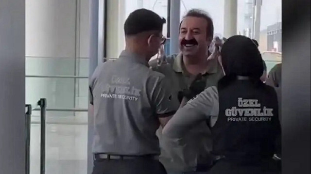 Şırdancı Mehmet'in yakalandığı esnada gülmesi dikkatlerden kaçmadı.