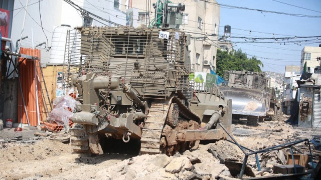 Des bulldozers israéliens détruisent tous sur leur passage en Cisjordanie occupée. Crédit photo: AA