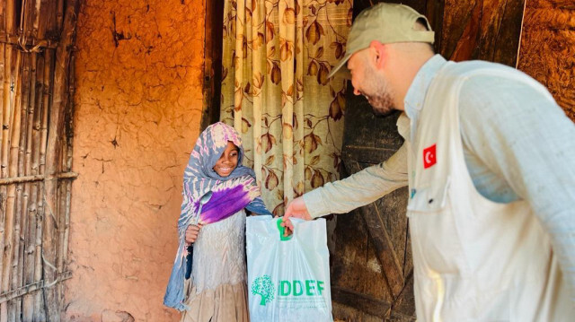 İDDEF Kurban'da 3.5 milyon kişiye emanetleri ulaştırdı.