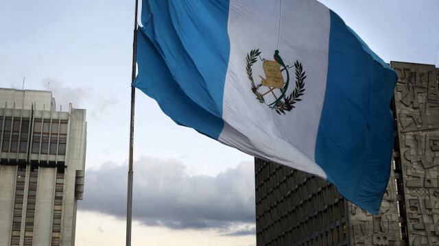 Guatemala'da yüksek mahkeme devlet başkanlığı seçimi resmi sonucunu açıklamayı erteledi.