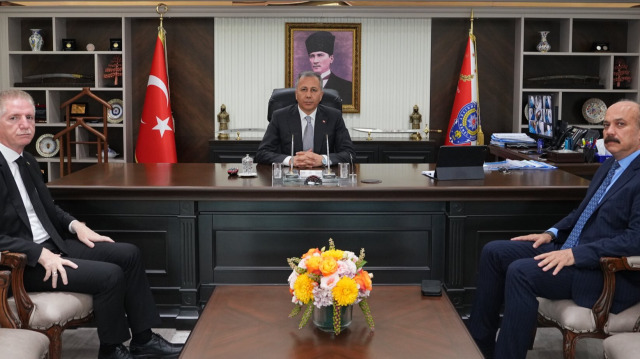 İstanbul Valisi Davut Gül (solda) -İçişleri Bakanı Ali Yerlikaya (orta) -İstanbul Emniyet Müdürü Zafer Aktaş (sağda)