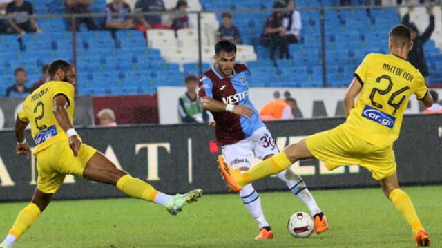 Trabzonspor, AEK'ya evinde 3-1 mağlup oldu