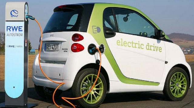 تدابير مهمة عند السفر بسيارة كهربائية