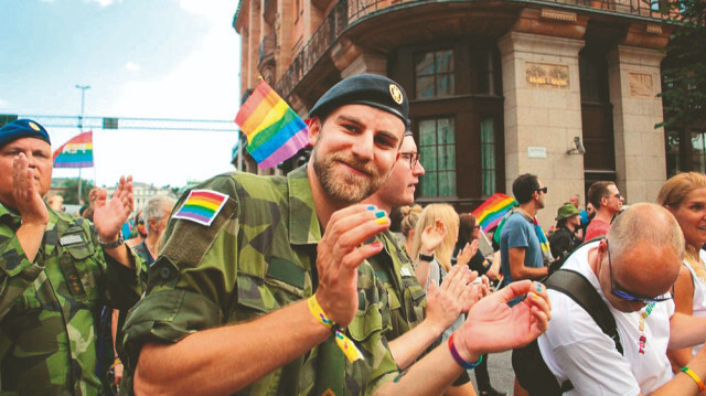 İsveç'in LGBT üyesi askerleri