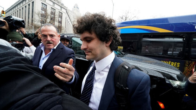 L'ancien directeur général de FTX, Sam Bankman-Fried, à son arrivée au tribunal pour plaider devant le juge du district américain Lewis Kaplan. Crédit photo: Timothy A. CLARY / AFP