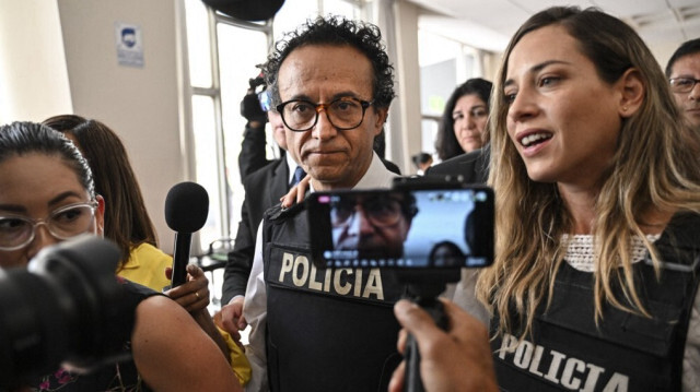 Le journaliste et candidat présidentiel du parti Construye, Christian Zurita et la candidate à la vice-présidence Andrea Gonzalez. Crédit photo: MARTIN BERNETTI / AFP