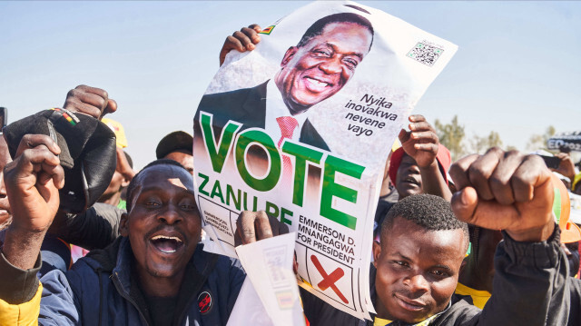 Des partisans de l'Union nationale africaine du Zimbabwe - Front patriotique (ZANU-PF) à Shurugwi, le 19 août 2023. Crédit Photo: Zinyange AUNTONY / AFP

