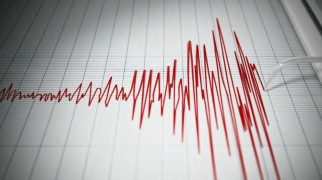 Depremin 5,17 kilometre derinlikte olduğu belirlendi.