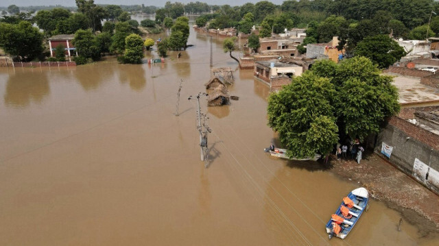 Une vue aérienne du village inondé de Chanda Singh Wala au Pakistan. Crédit photo: ARIF ALI / AFP