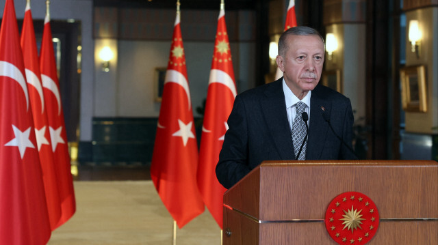 Cumhurbaşkanı Recep Tayyip Erdoğan, Cumhurbaşkanlığı Külliyesi'nde, Adıyaman Kentsel Dönüşüm Projesi Temel Atma ve Adıyaman Hastane Farklı Seviyeli Kavşağı Açılış Töreni'ne canlı bağlantı ile katıldı.

