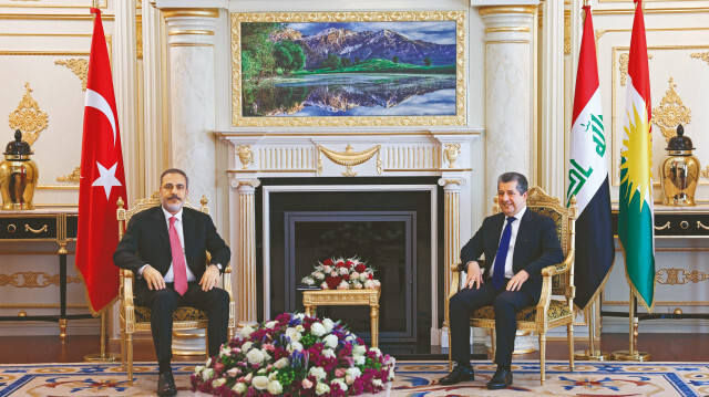 Dışişleri Bakanı Hakan Fidan, Erbil’de Irak Kürt Bölgesel Yönetimi (IKBY) Başbakanı 
Mesrur Barzani ile bir araya geldi.