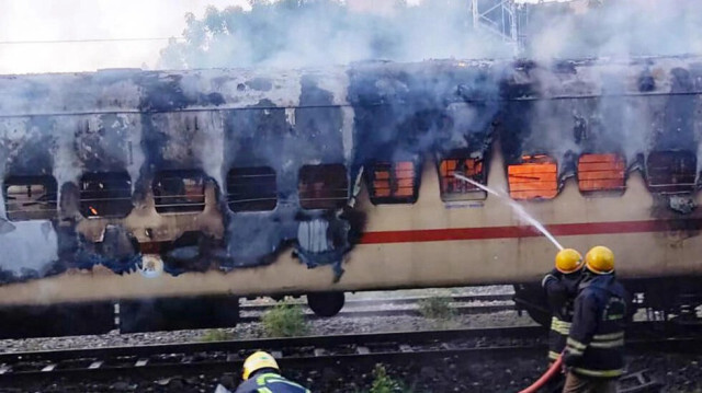 الهند.. مصرع 9 أشخاص في حريق بمقصورة قطار