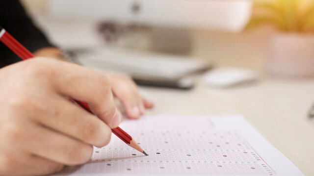 Üniversite kayıtları