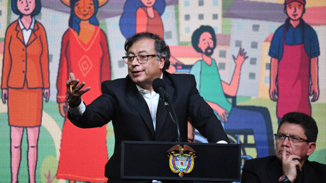 Le président colombien Gustavo Petro s'exprimant lors d'une réunion entre le gouvernement, les dirigeants de la guérilla de l'Armée de libération nationale (ELN) et des organisations civiles à Bogota, le 3 août 2023. Crédit Photo: Daniel Munoz / AFP

