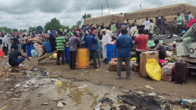 Des Soudanais déplacés attendant de passer en Éthiopie depuis la ville frontalière soudanaise de Gallabat, le 3 août 2023. Crédit Photo: AFP